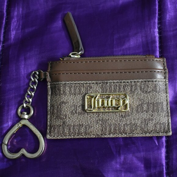 VTG Juicy Couture 3D GOLD JUICY PLAQUE LOGO Y2K Coin Purse Wallet Heart Charm - Picture 1 of 9